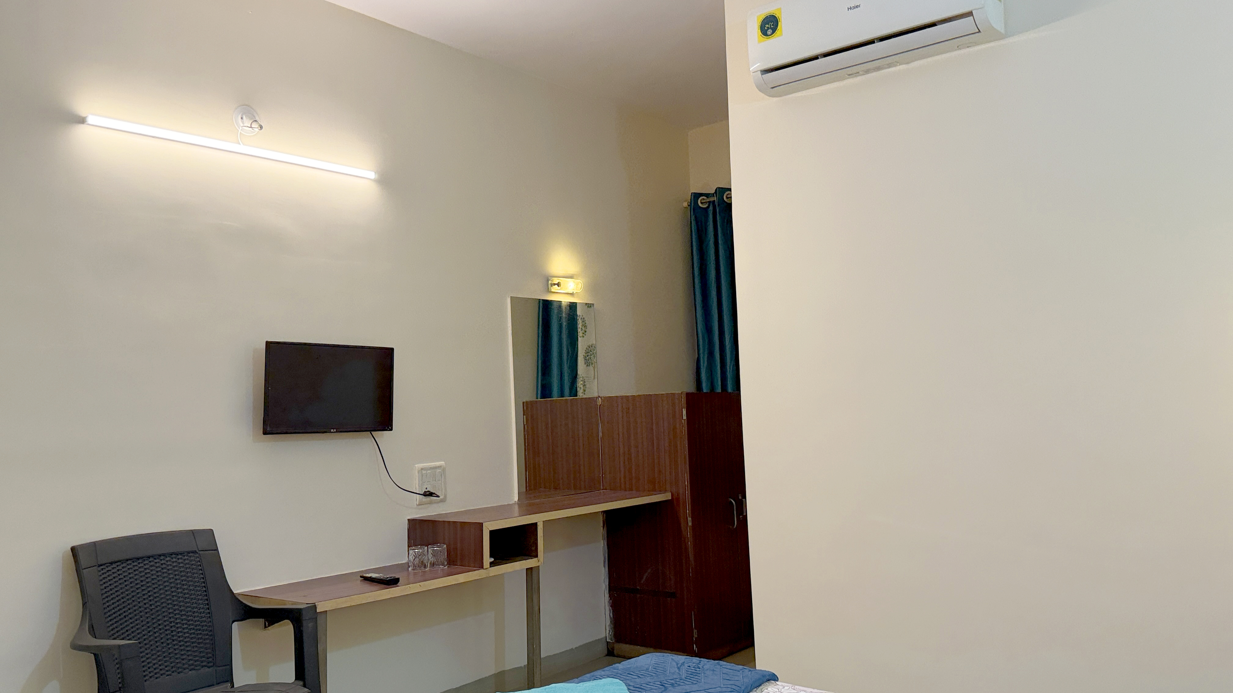 Room placeholder